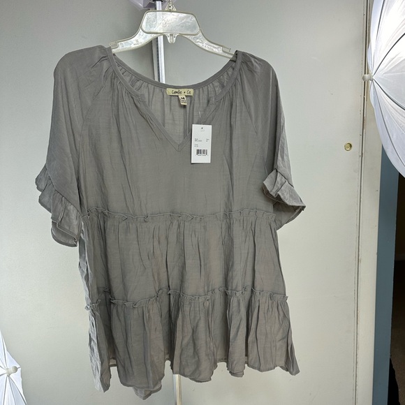 Grey ruffled top, sz medium NWT Camille & Co v-neck NEW long top - Picture 4 of 7
